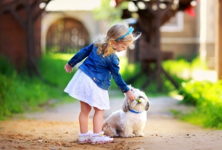 Little Girl With Cute Puppy - Obrázkek zdarma 