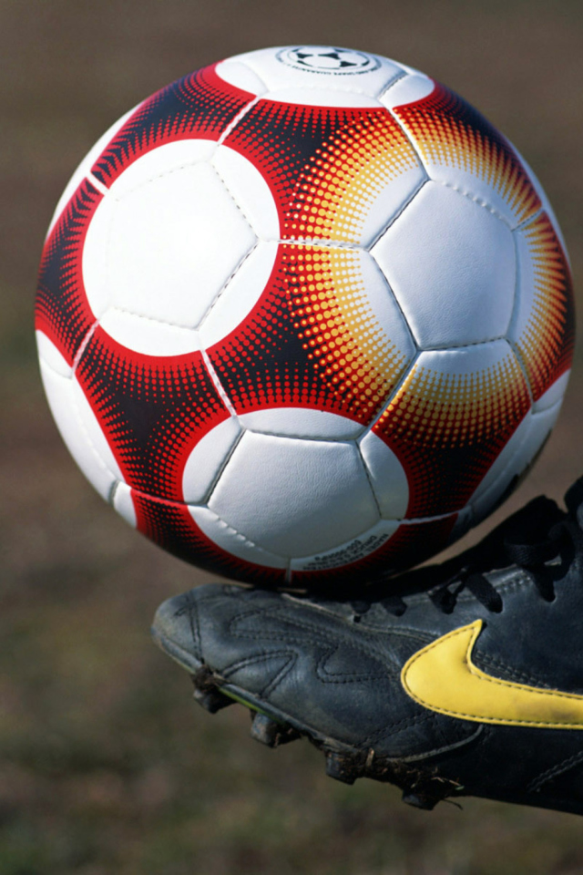 Das Soccer Ball Wallpaper 640x960