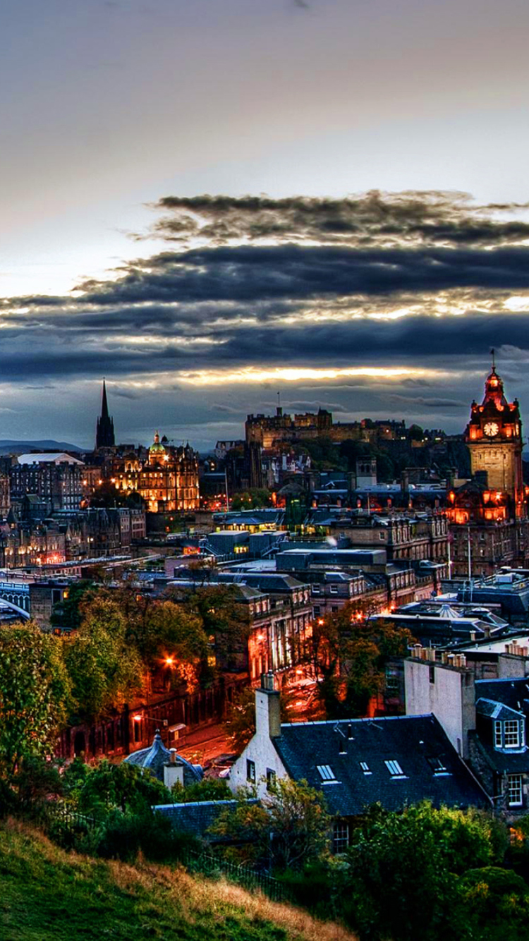 Das Edinburgh Lights Wallpaper 750x1334