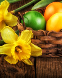 Fondo de pantalla Daffodils and Easter Eggs 128x160