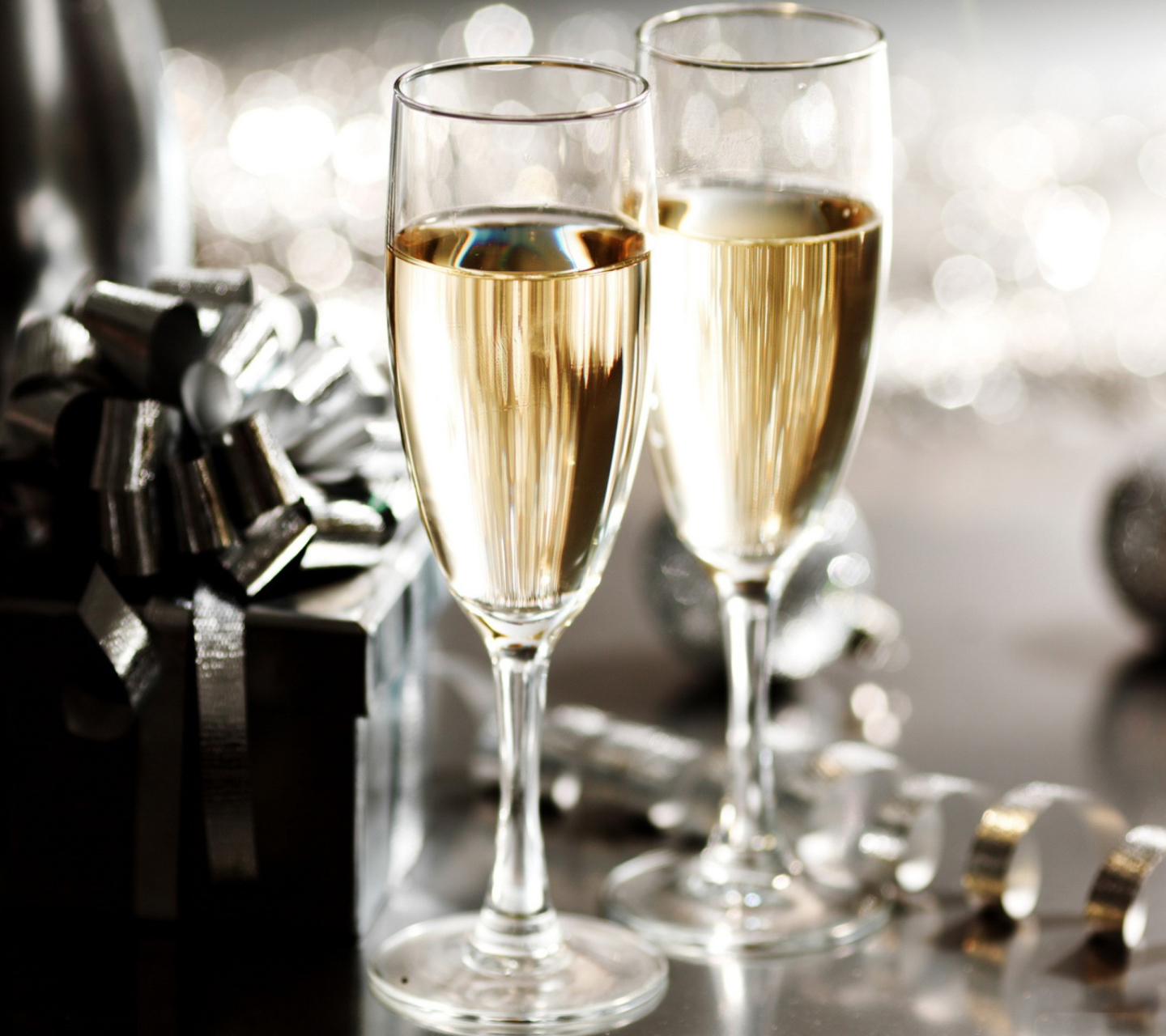 Обои New Years Eve Champagne 1440x1280