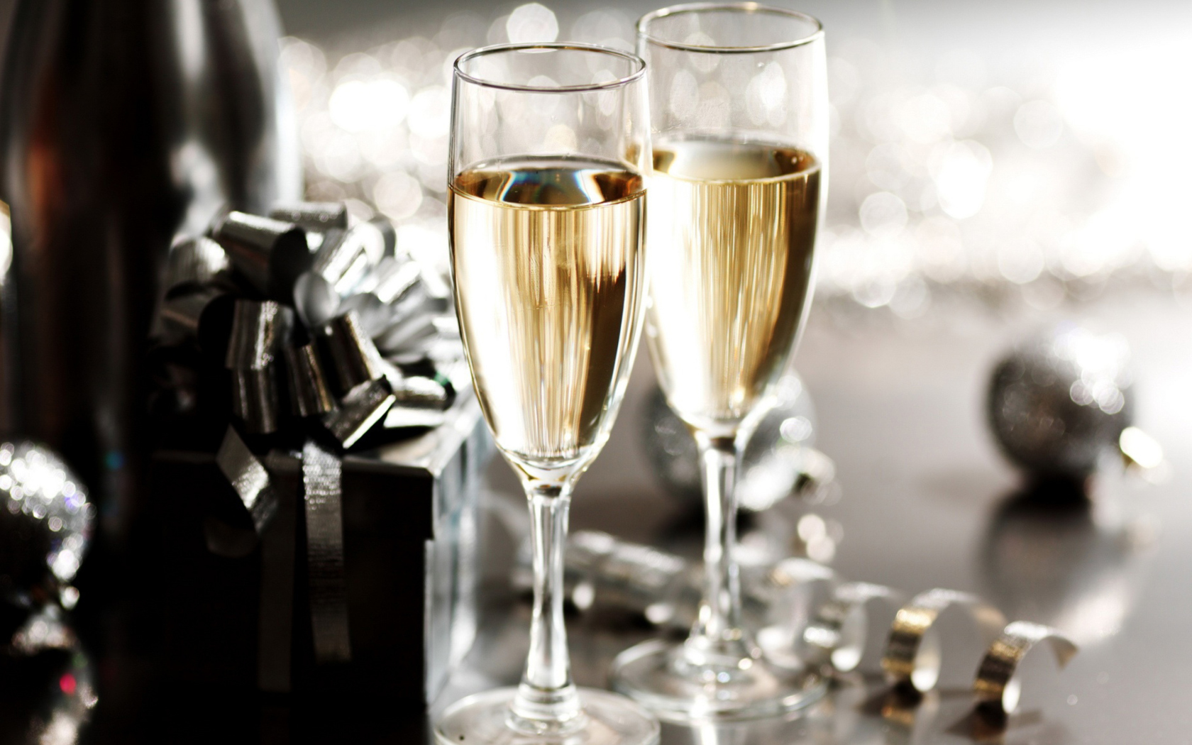 Обои New Years Eve Champagne 1680x1050