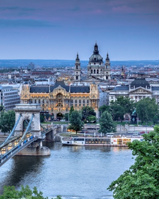 Budapest Pest Embankment - Obrázkek zdarma pro iPhone 4S
