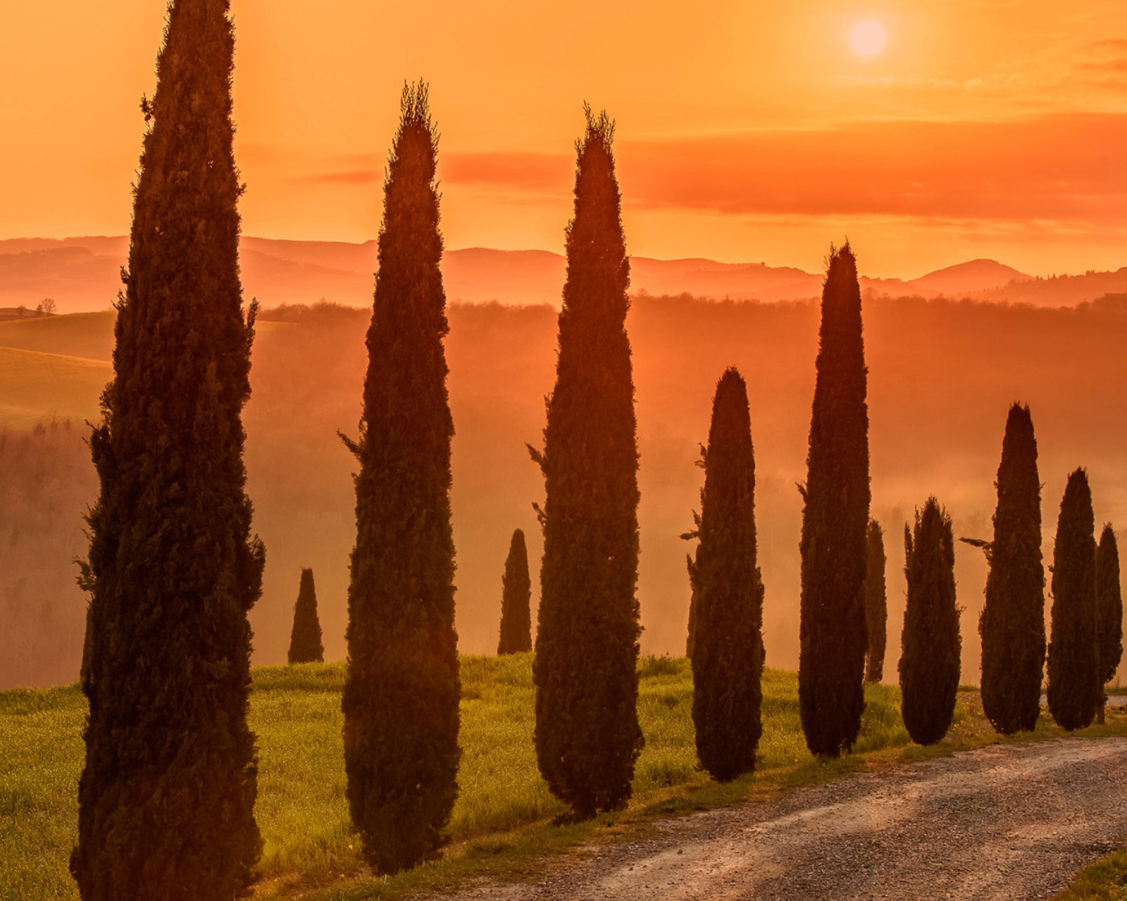 Fondo de pantalla Tuscany Valley Autumn 1600x1280