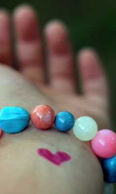 Heart And Colored Marbles Bracelet screenshot #1 240x400