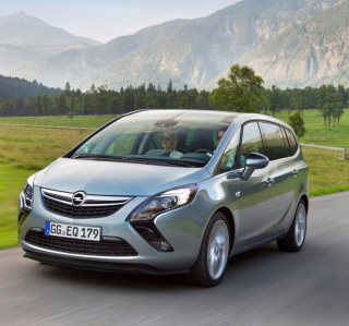 Opel Zafira Wallpaper for iPad