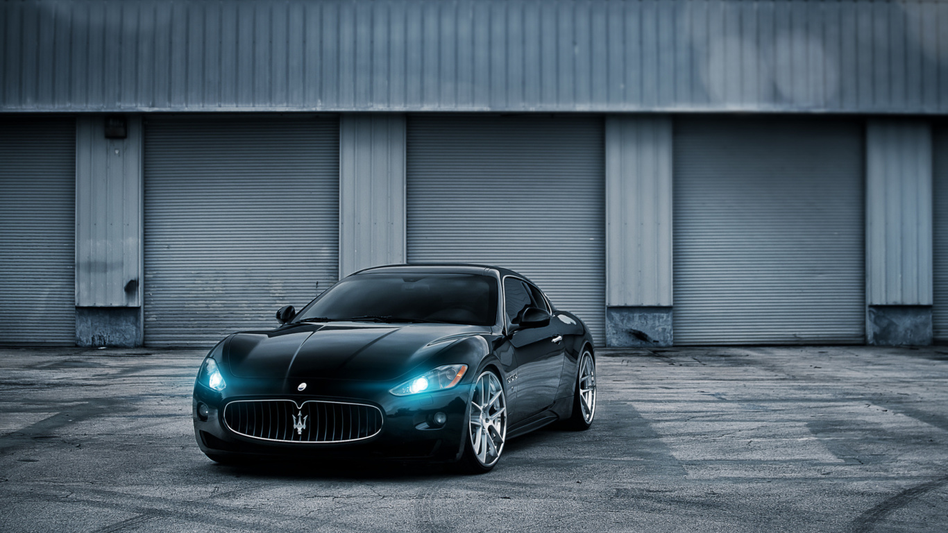 Maserati GranTurismo wallpaper 1366x768