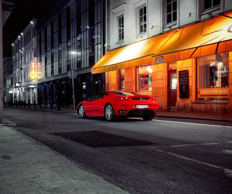 Fondo de pantalla Red Ferrari In City Lights 960x800