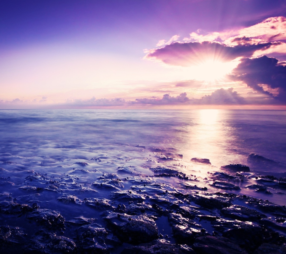 Das Sunrise Above Sea Wallpaper 960x854