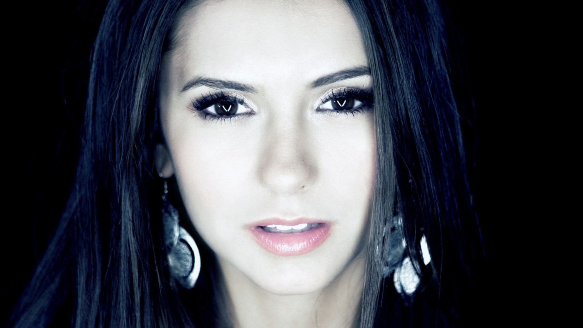 Screenshot №1 pro téma Nina Dobrev 1920x1080