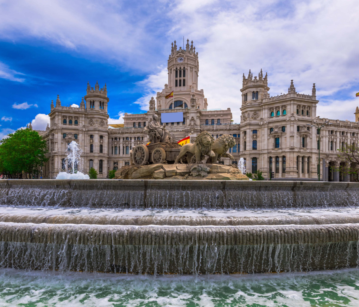 Plaza de Cibeles in Madrid wallpaper 1200x1024