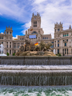 Plaza de Cibeles in Madrid screenshot #1 240x320