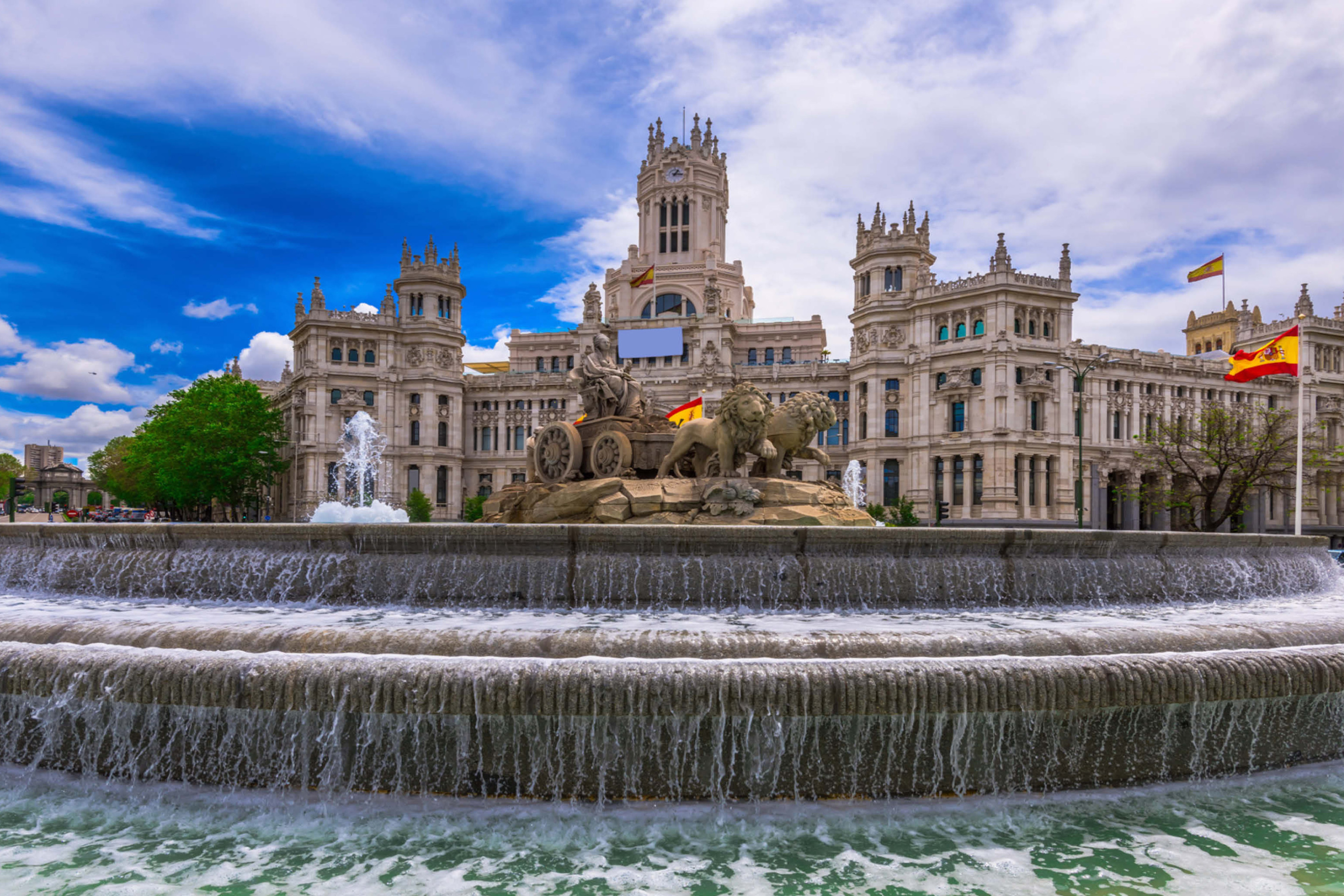Plaza de Cibeles in Madrid screenshot #1 2880x1920