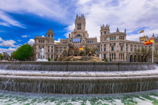 Plaza de Cibeles in Madrid sfondi gratuiti per cellulari Android, iPhone, iPad e desktop