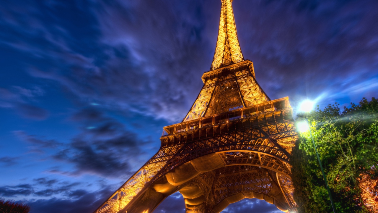 Screenshot №1 pro téma Eiffel Tower 1280x720