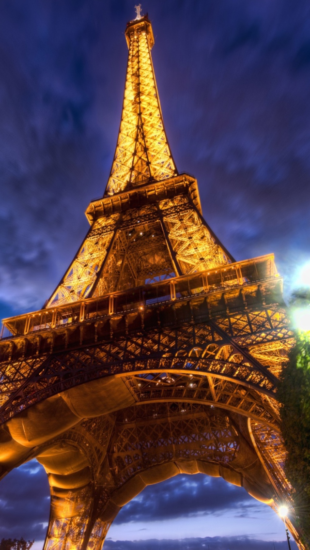 Fondo de pantalla Eiffel Tower 640x1136