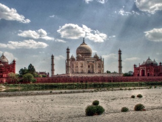 Fondo de pantalla Taj Mahal, India 320x240