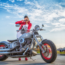 Harley Davidson with Cute Girl screenshot #1 208x208
