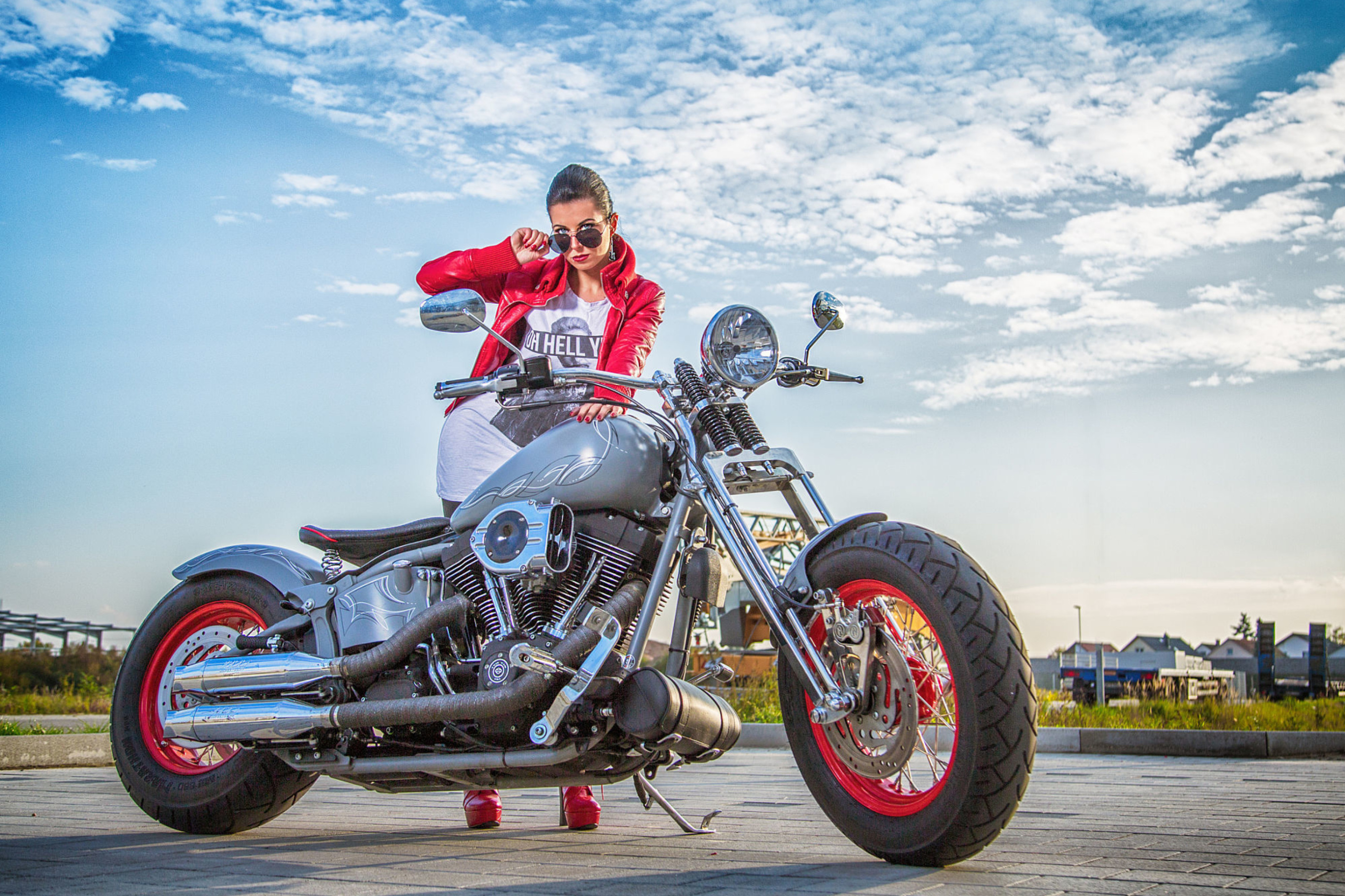 Harley Davidson with Cute Girl screenshot #1 2880x1920