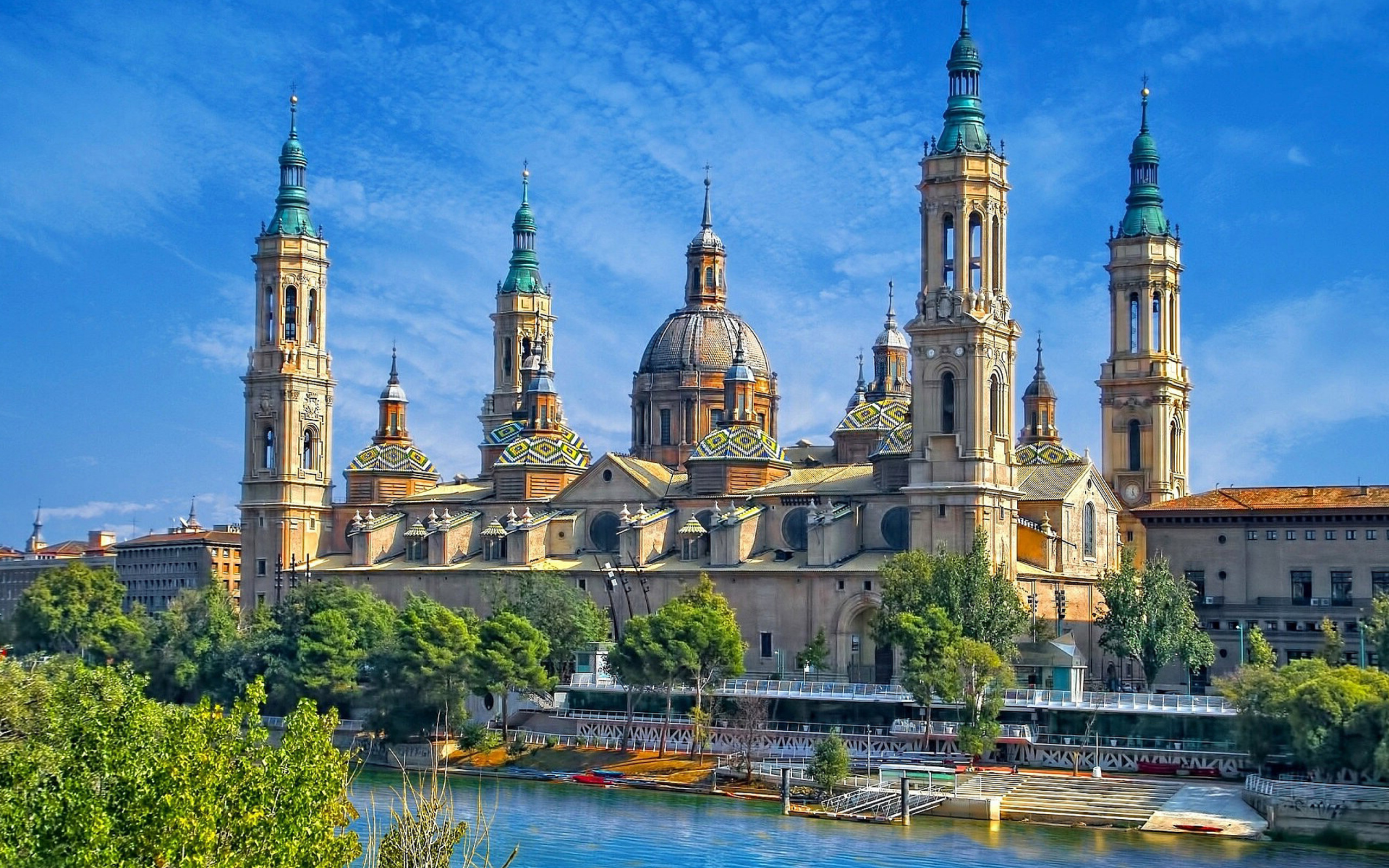 Обои Basilica of Our Lady of the Pillar, Zaragoza, Spain 2560x1600