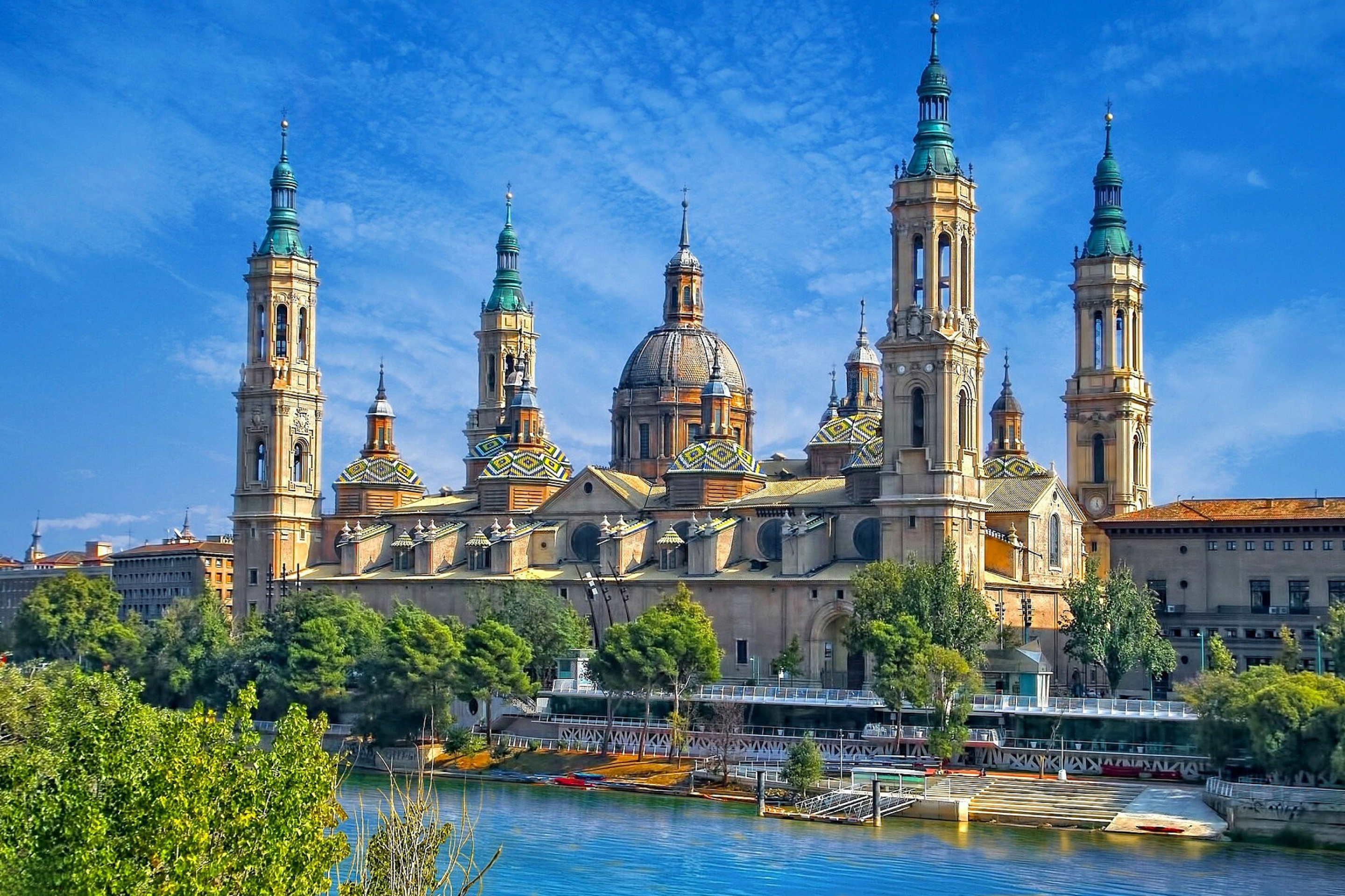 Basilica of Our Lady of the Pillar, Zaragoza, Spain screenshot #1 2880x1920