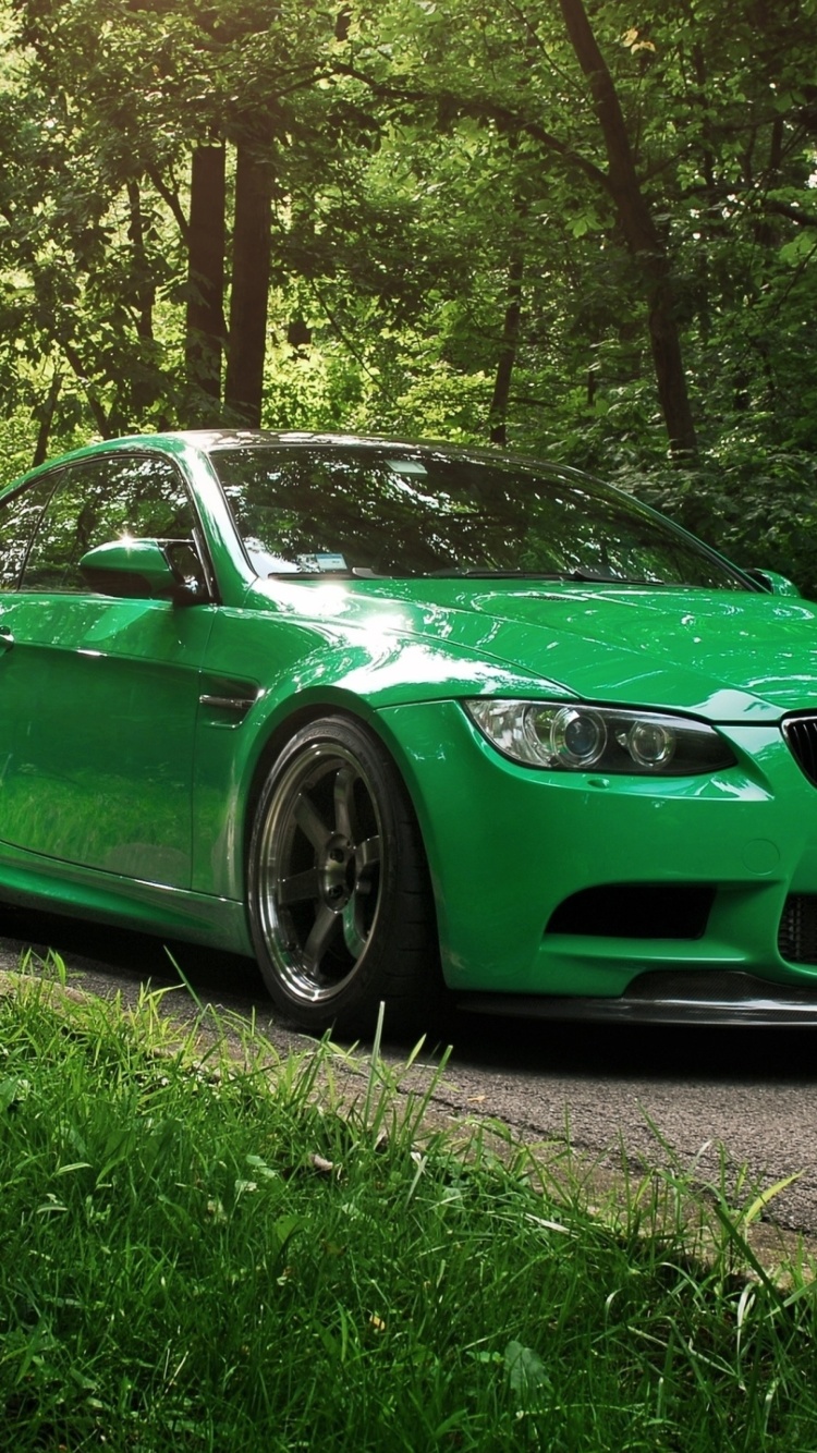 Screenshot №1 pro téma Green BMW Coupe 750x1334