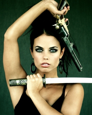 Kostenloses Warrior girl with swords Wallpaper für Nokia Asha 300