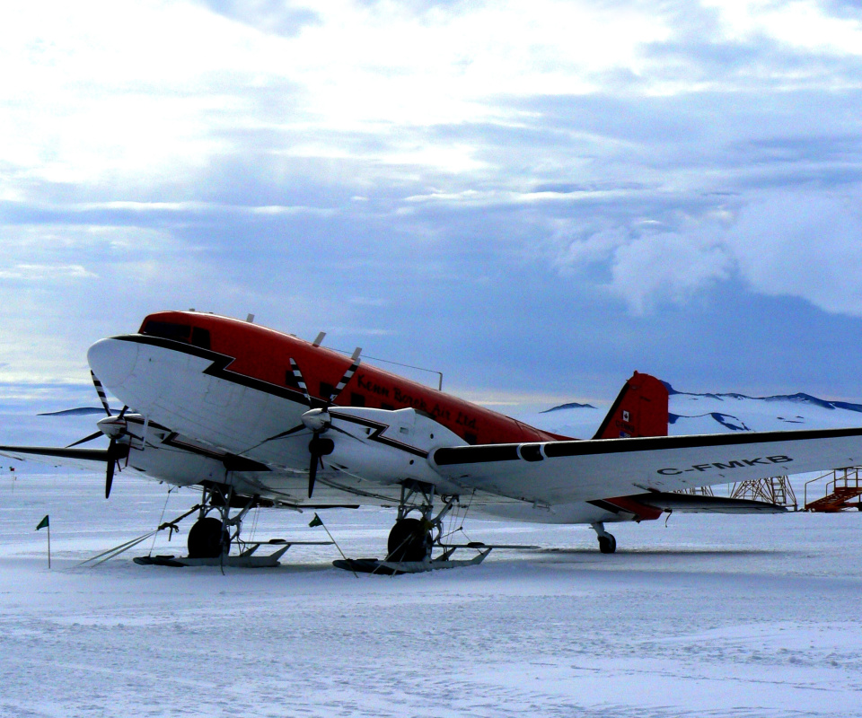 Sfondi Douglas DC 3 960x800