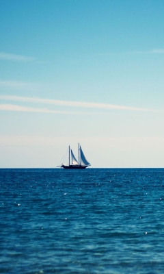 Screenshot №1 pro téma Beautiful Yacht On Seascape Horizon 240x400
