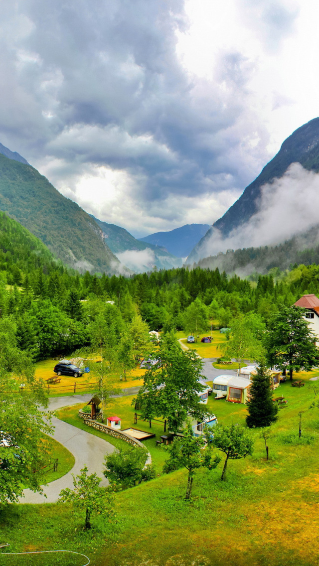 Screenshot №1 pro téma Slovenian Mountains Landscape 640x1136