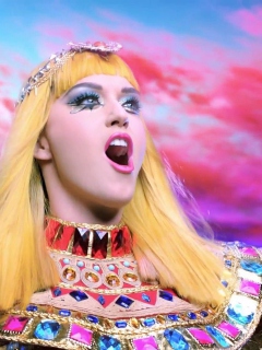 Screenshot №1 pro téma Katy Perry - Dark Horse 240x320