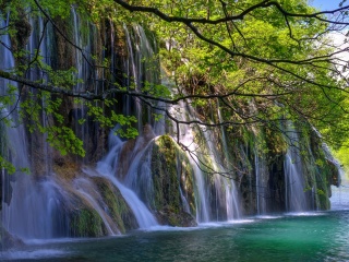 Обои Waterfalls in National park Plitvice 320x240