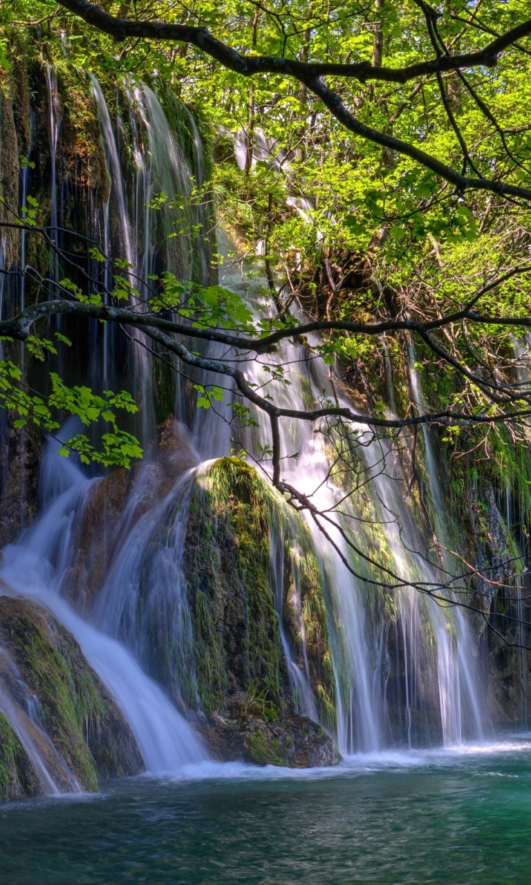 Waterfalls in National park Plitvice wallpaper 768x1280