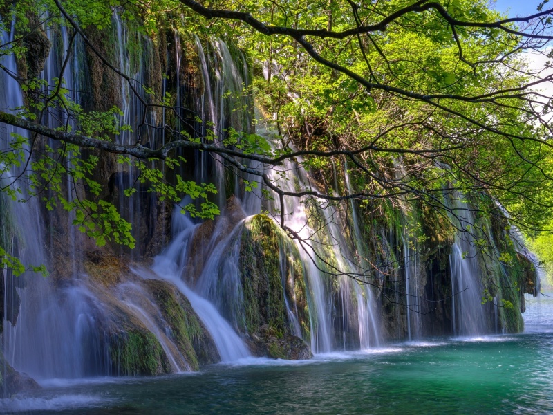 Fondo de pantalla Waterfalls in National park Plitvice 800x600
