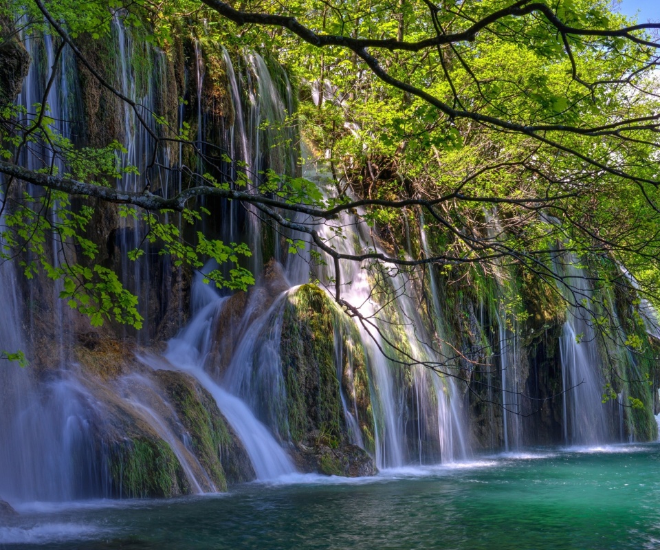 Обои Waterfalls in National park Plitvice 960x800