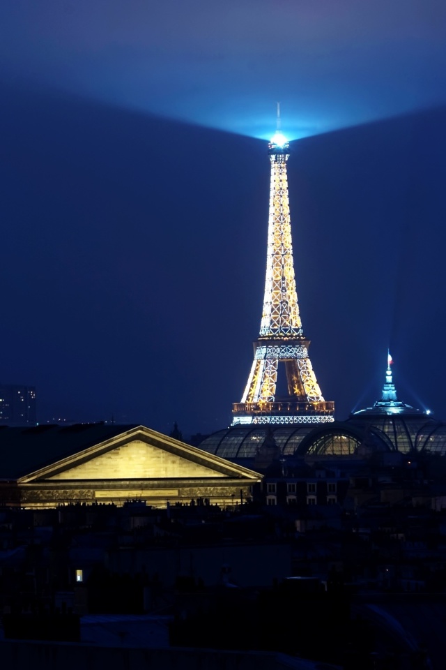 Paris Night screenshot #1 640x960