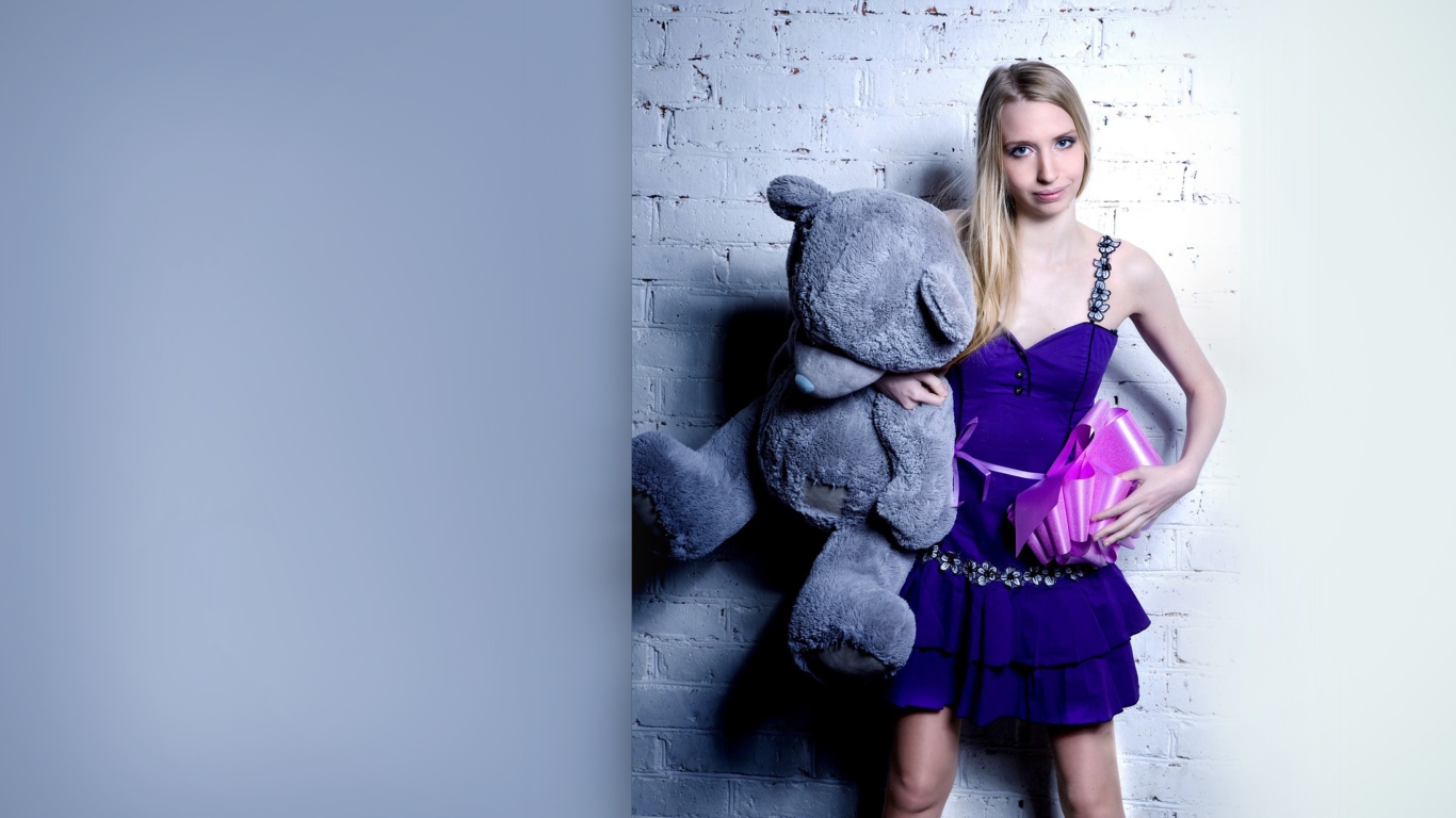 Blonde Girl And Teddy Bear wallpaper 1366x768