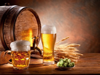 Beer and Hop wallpaper 320x240