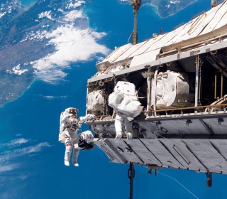 Обои American Astronaut для телефона и на рабочий стол iPad Air