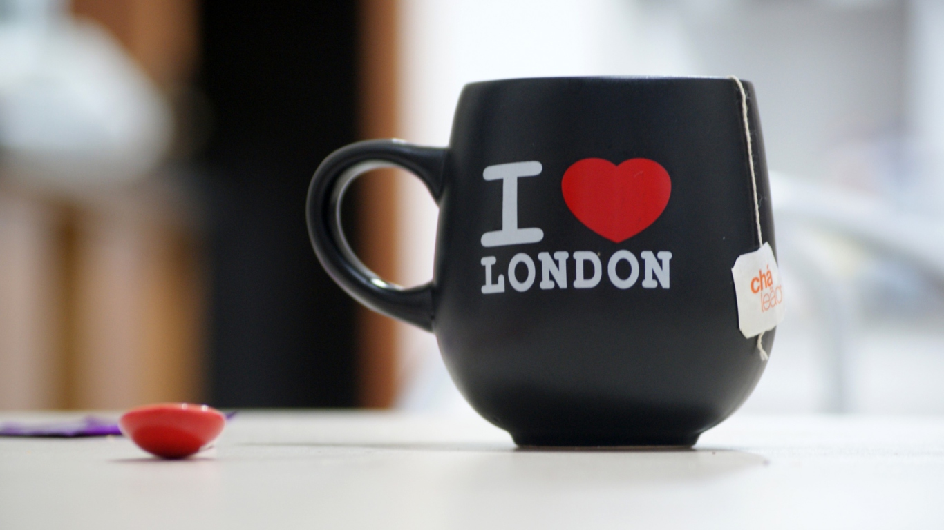 Das I Love London Mug Wallpaper 1366x768