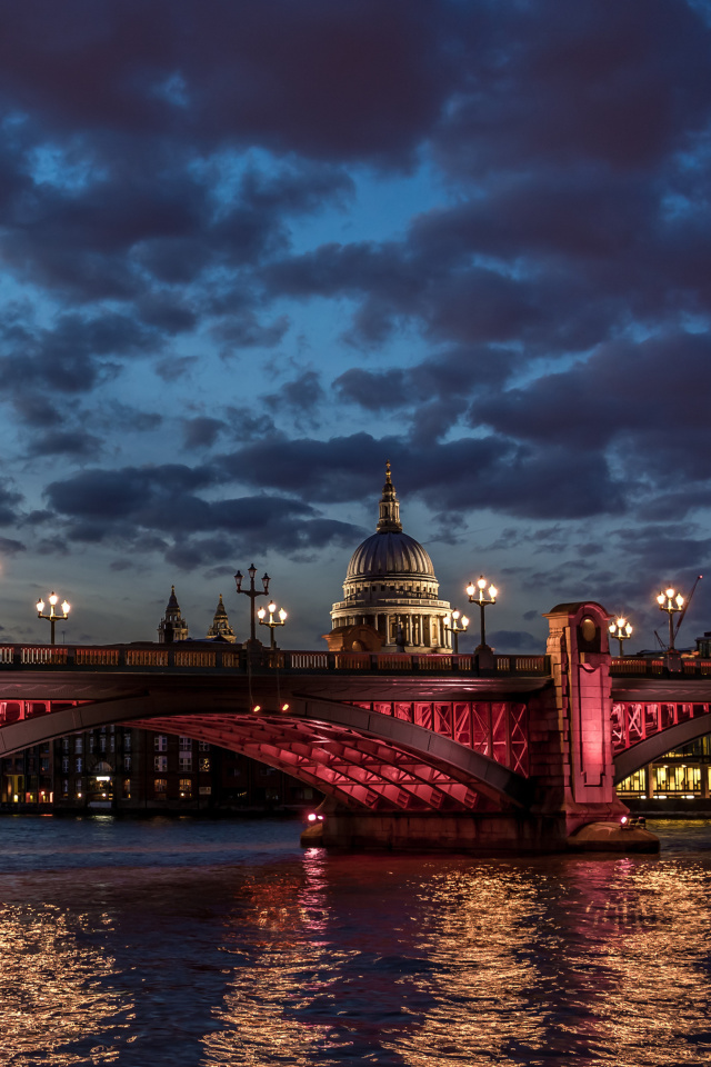 Обои Westminster Bridge in UK 640x960