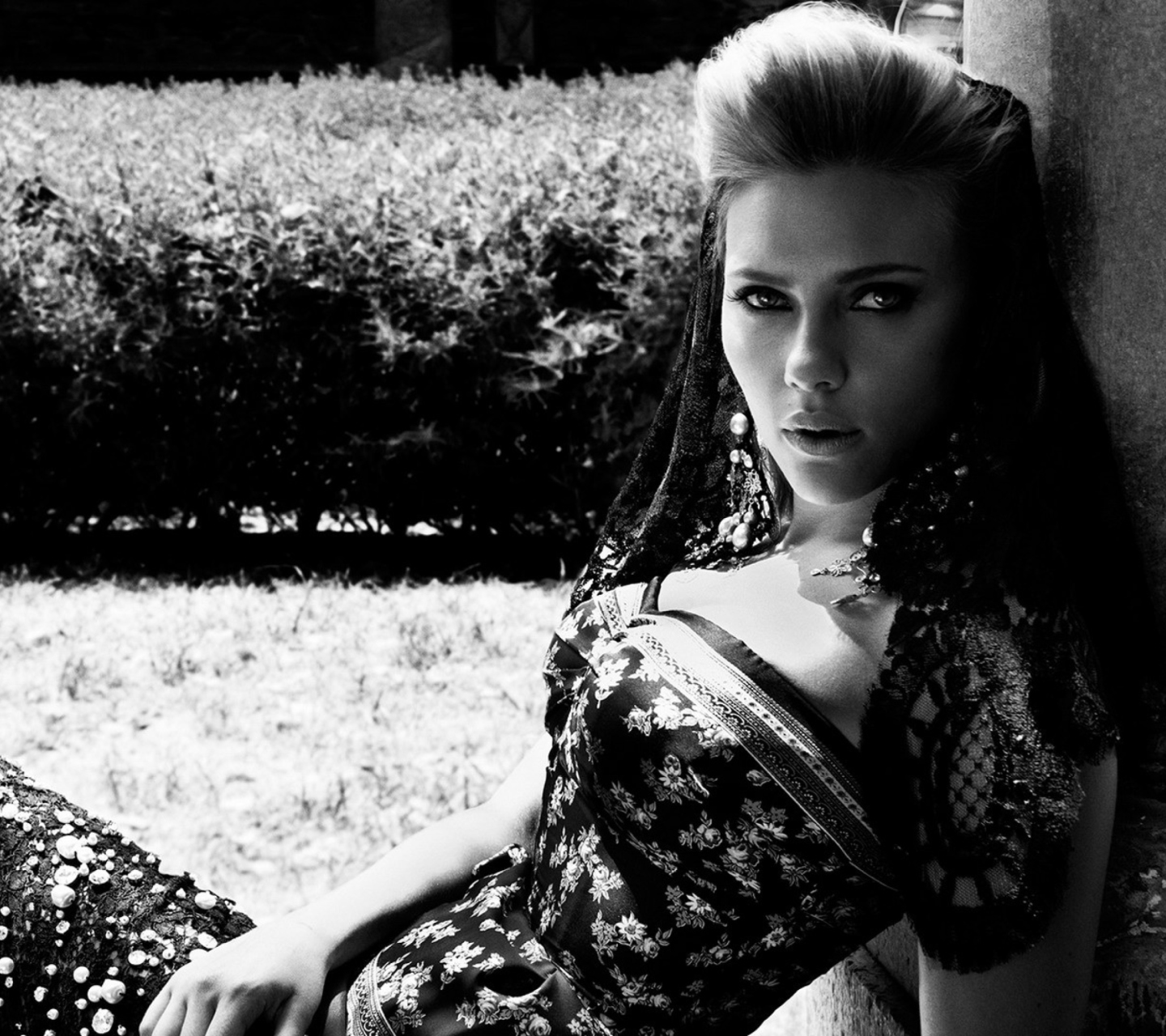 Scarlett Johansson Monochrome screenshot #1 1440x1280