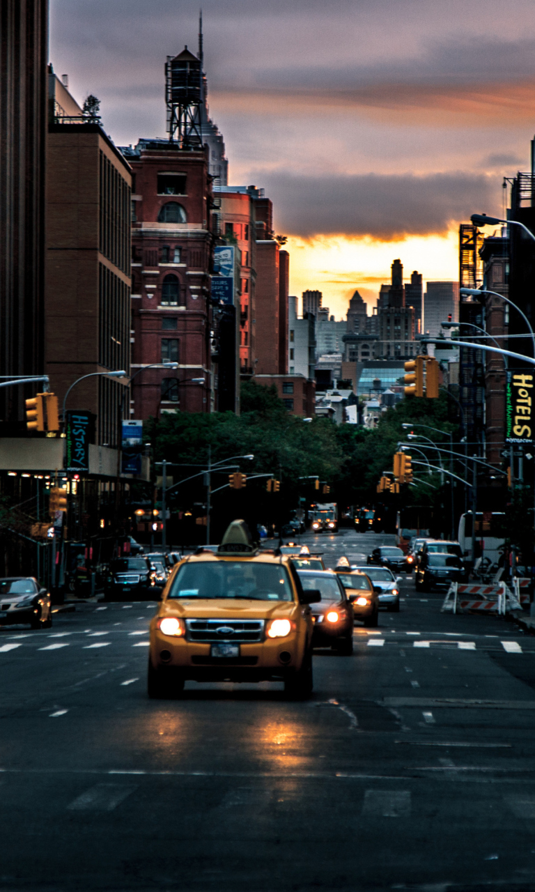 New York City Streets At Sunset screenshot #1 768x1280
