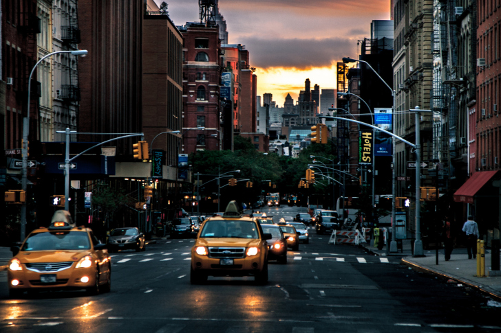 Das New York City Streets At Sunset Wallpaper