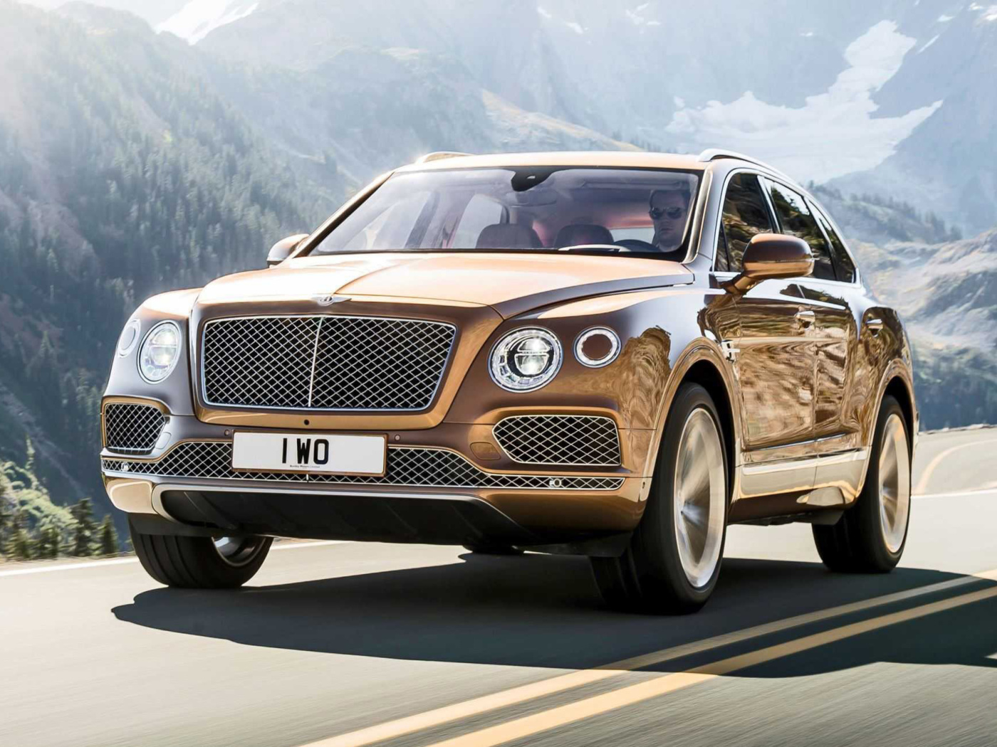 Обои Bentley Bentayga SUV 1400x1050