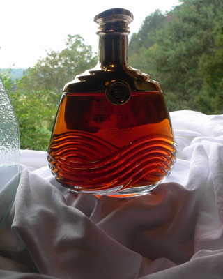Martell Cognac - Obrázkek zdarma pro 640x1136