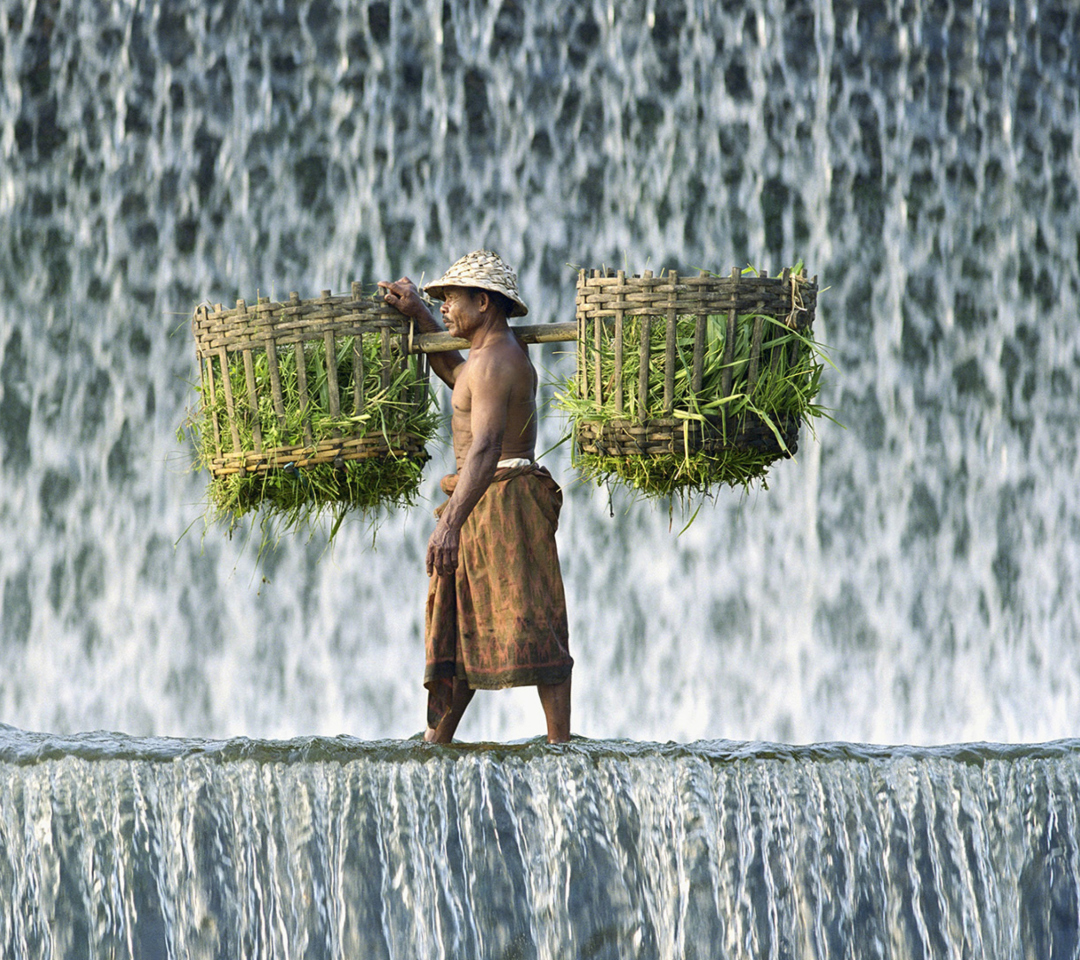 Fondo de pantalla Vietnamese Farmer 1080x960