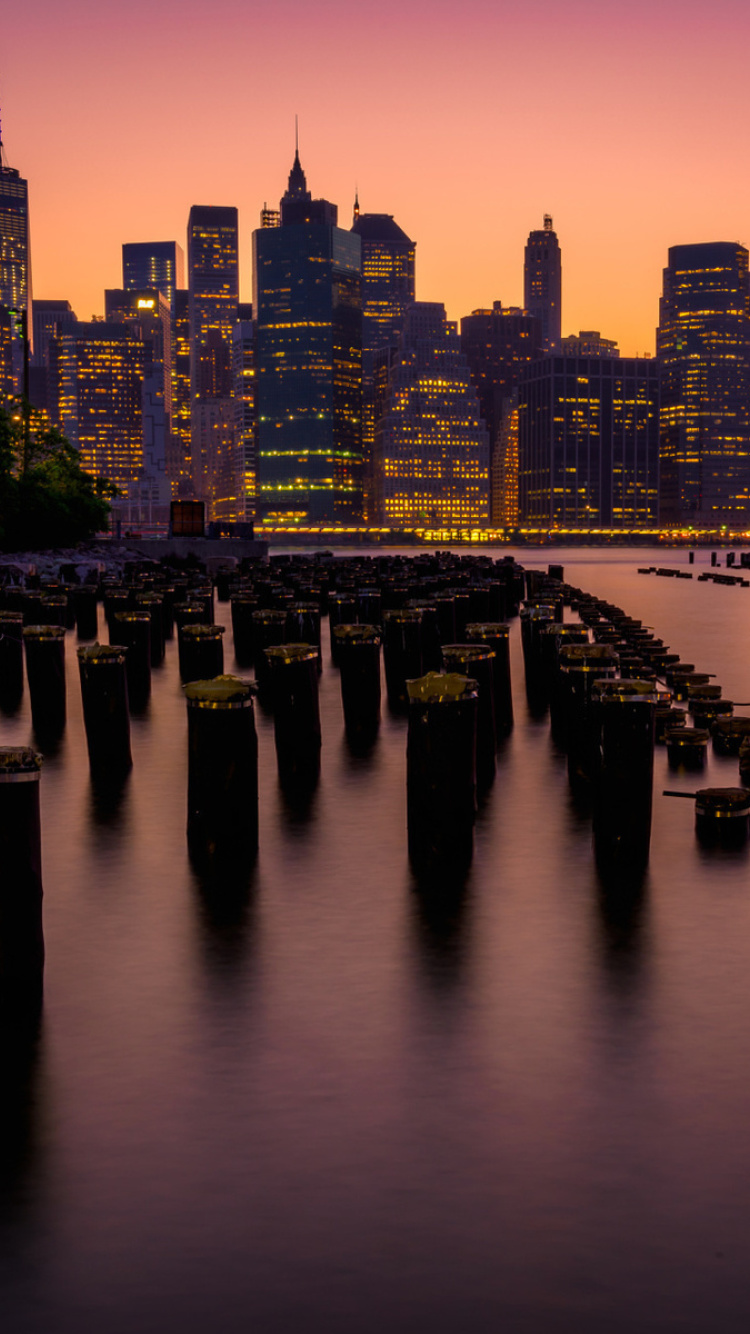 New York City Downtown wallpaper 750x1334