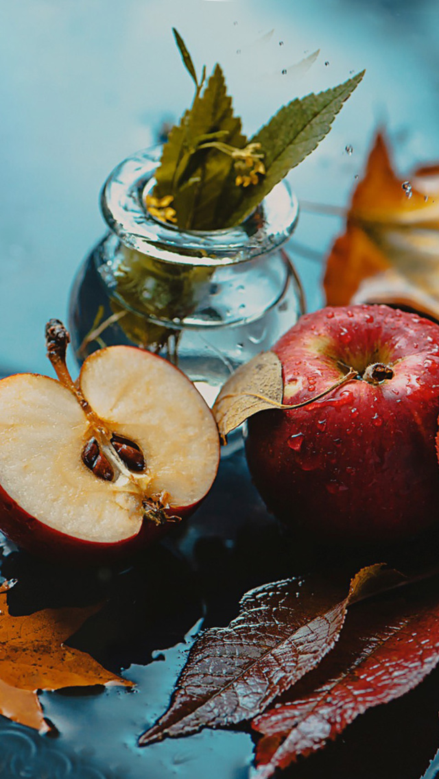 Autumn Red Apple and Leaves wallpaper 640x1136