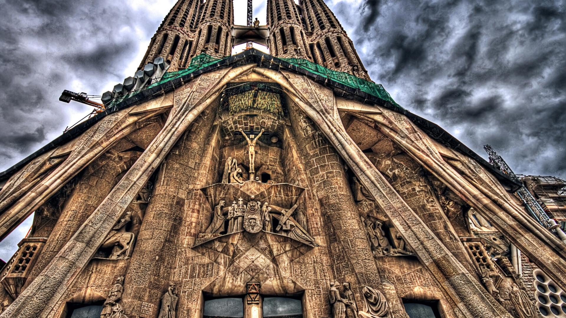 Обои Barcelona Sagrada Familia 1920x1080